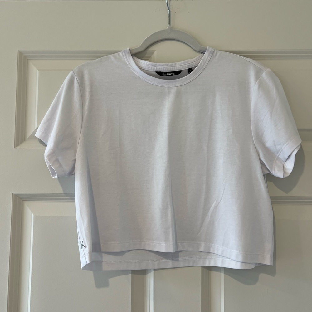 Cuts Cropped Basic Top